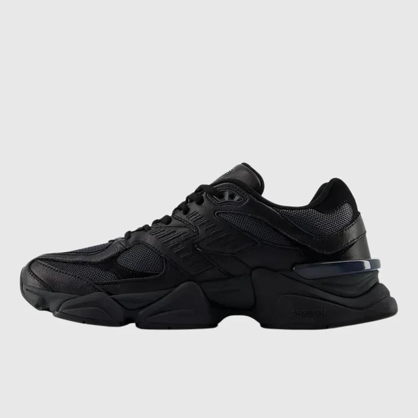 BLACK - UNISEX MODEL